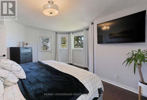 53 Priscilla'S Place, Barrie (Painswick South), ON - Indoor Photo Showing Bedroom