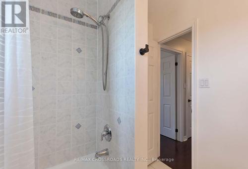 53 Priscilla'S Place, Barrie (Painswick South), ON - Indoor Photo Showing Bathroom