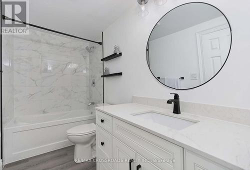 53 Priscilla'S Place, Barrie (Painswick South), ON - Indoor Photo Showing Bathroom