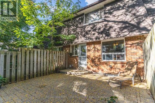 29 - 360 Blake Street, Barrie (Codrington), ON - Outdoor