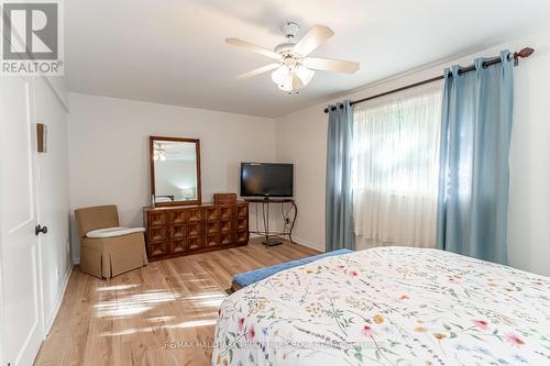 29 - 360 Blake Street, Barrie (Codrington), ON - Indoor Photo Showing Bedroom