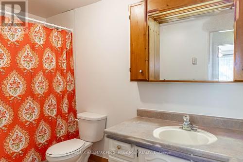 29 - 360 Blake Street, Barrie (Codrington), ON - Indoor Photo Showing Bathroom