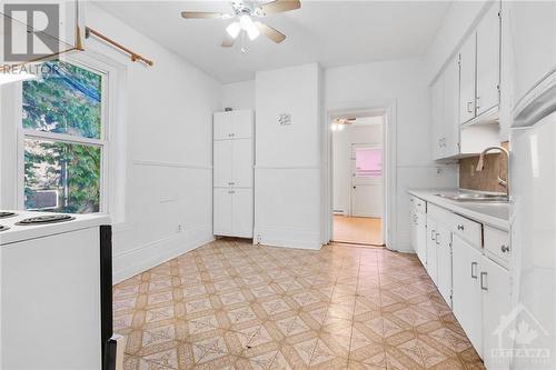 74 Preston Street, Ottawa, ON - Indoor Photo Showing Kitchen