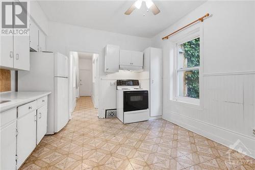 74 Preston Street, Ottawa, ON - Indoor Photo Showing Kitchen