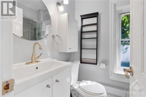 74 Preston Street, Ottawa, ON - Indoor Photo Showing Bathroom