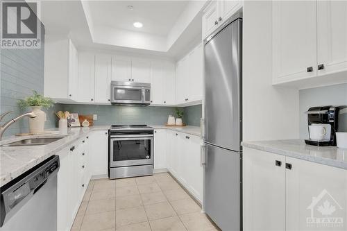 Stainless steel appliance - 615 Longfields Drive Unit#302, Ottawa, ON - Indoor Photo Showing Kitchen With Stainless Steel Kitchen