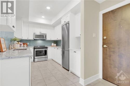 615 Longfields Drive Unit#302, Ottawa, ON - Indoor Photo Showing Kitchen