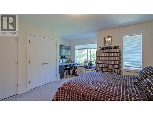 300 Drysdale Boulevard Unit# 38, Kelowna, BC - Indoor Photo Showing Bedroom