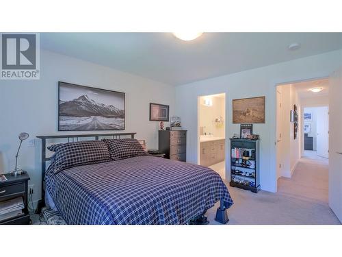 300 Drysdale Boulevard Unit# 38, Kelowna, BC - Indoor Photo Showing Bedroom