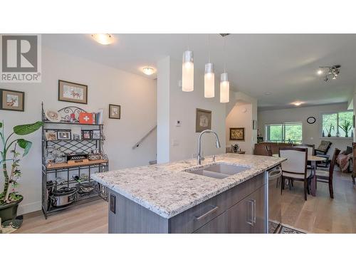 300 Drysdale Boulevard Unit# 38, Kelowna, BC - Indoor Photo Showing Kitchen With Double Sink