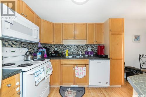 24 118 Pawlychenko Lane, Saskatoon, SK - Indoor Photo Showing Kitchen