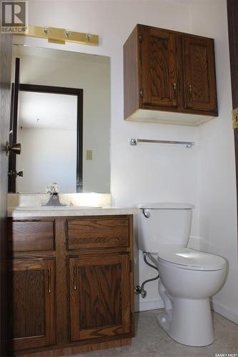 665 9Th Street W, Shaunavon, SK - Indoor Photo Showing Bathroom