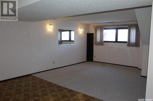 665 9Th Street W, Shaunavon, SK - Indoor Photo Showing Other Room