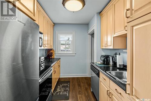 2064 Princess Street, Regina, SK - Indoor Photo Showing Kitchen