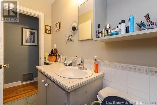 32 Hillcrest Drive, Saint John, NB - Indoor Photo Showing Bathroom