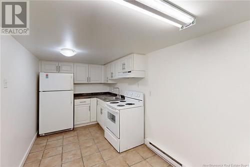 922 Smythe Street, Fredericton, NB - Indoor Photo Showing Kitchen