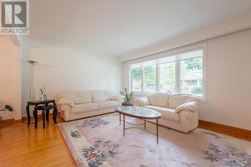 173 Betty Ann Drive, Toronto, ON - Indoor Photo Showing Living Room