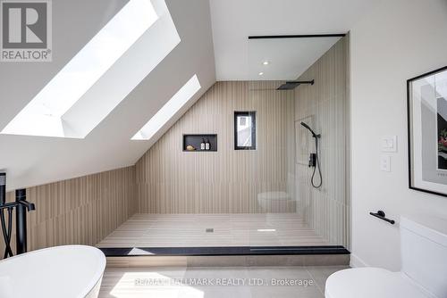 437 Manning Avenue, Toronto (Palmerston-Little Italy), ON - Indoor Photo Showing Bathroom