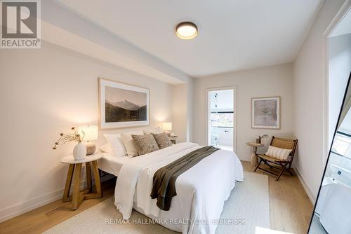 437 Manning Avenue, Toronto (Palmerston-Little Italy), ON - Indoor Photo Showing Bedroom