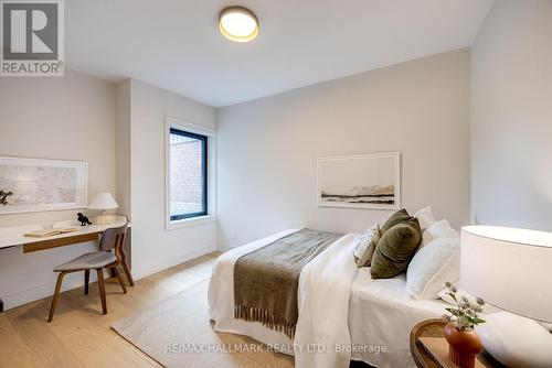 437 Manning Avenue, Toronto, ON - Indoor Photo Showing Bedroom