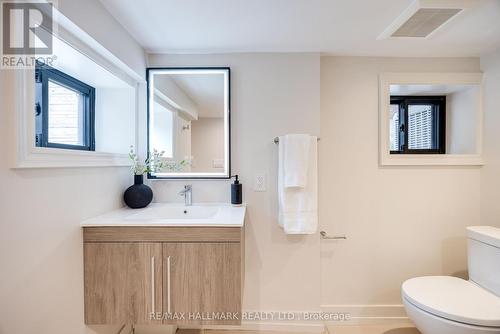 437 Manning Avenue, Toronto, ON - Indoor Photo Showing Bathroom