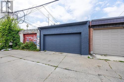 437 Manning Avenue, Toronto, ON - Outdoor