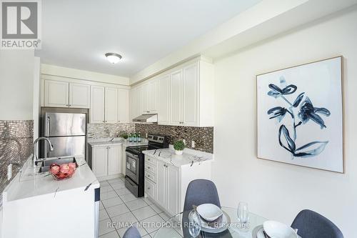 16 Yellowknife Road, Brampton, ON - Indoor Photo Showing Kitchen