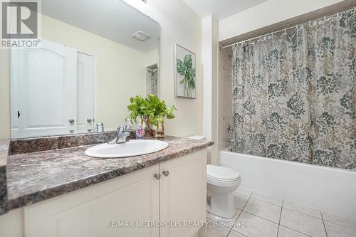 16 Yellowknife Road, Brampton, ON - Indoor Photo Showing Bathroom