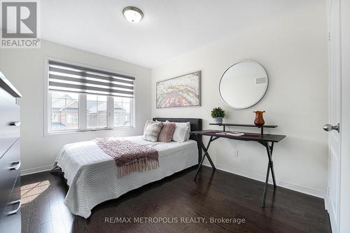 16 Yellowknife Road, Brampton, ON - Indoor Photo Showing Bedroom