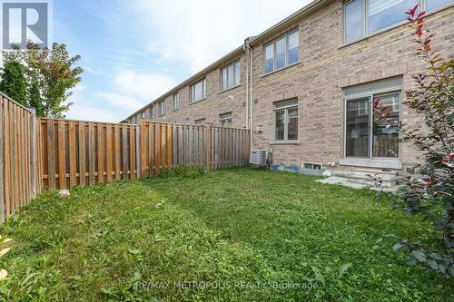 16 Yellowknife Road, Brampton, ON - Outdoor