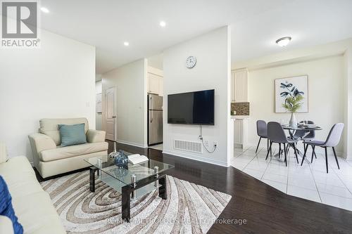 16 Yellowknife Road, Brampton, ON - Indoor Photo Showing Living Room