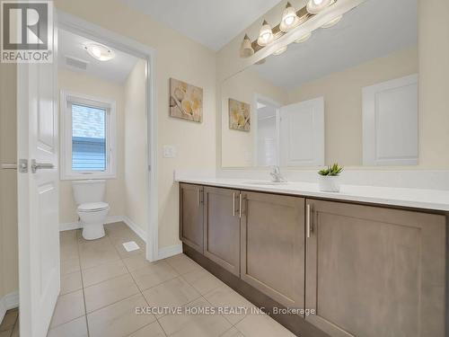 90 Broadacre Drive, Kitchener, ON - Indoor Photo Showing Bathroom