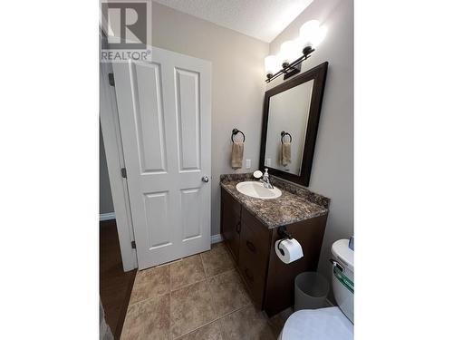 5617 Birch Drive, Fort Nelson, BC - Indoor Photo Showing Bathroom