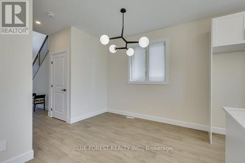 6441 Royal Magnolia Avenue, London, ON - Indoor Photo Showing Other Room