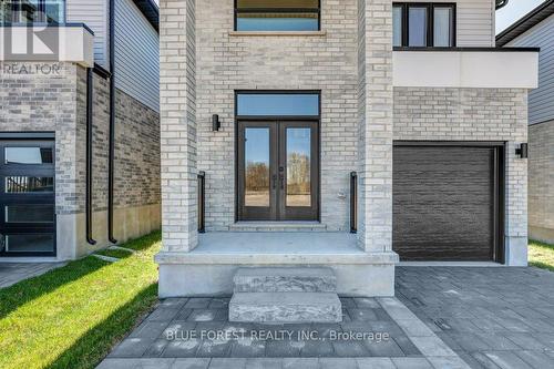 6441 Royal Magnolia Avenue, London, ON - Outdoor