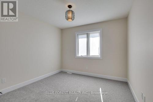 6441 Royal Magnolia Avenue, London, ON - Indoor Photo Showing Other Room