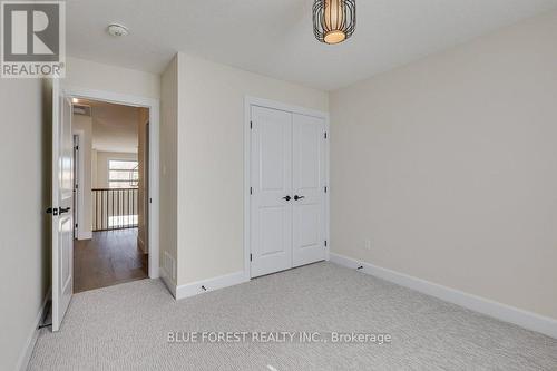 6441 Royal Magnolia Avenue, London, ON - Indoor Photo Showing Other Room