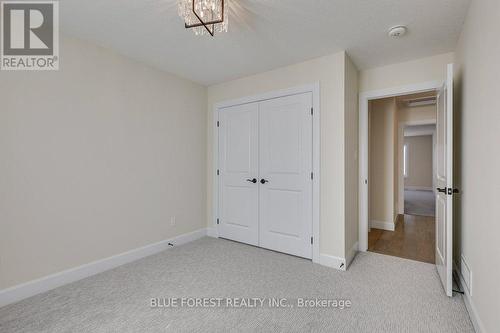 6441 Royal Magnolia Avenue, London, ON - Indoor Photo Showing Other Room