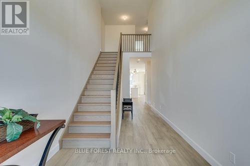 6441 Royal Magnolia Avenue, London, ON - Indoor Photo Showing Other Room