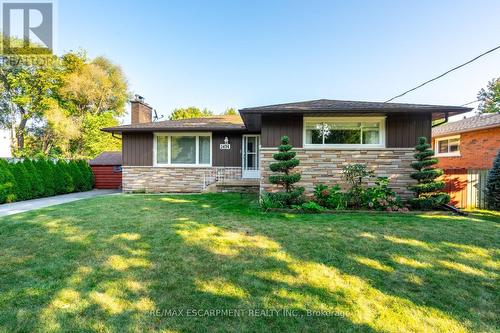 2434 Eileen Drive, Burlington, ON - Outdoor