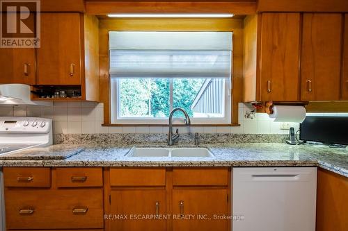 2434 Eileen Drive, Burlington, ON - Indoor Photo Showing Kitchen With Double Sink