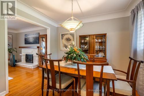 2434 Eileen Drive, Burlington, ON - Indoor Photo Showing Dining Room