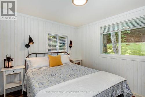 3158 Spring Lane N, Smith-Ennismore-Lakefield, ON - Indoor Photo Showing Bedroom