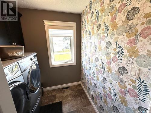 507 Anderson Drive, Hudson Bay, SK - Indoor Photo Showing Laundry Room