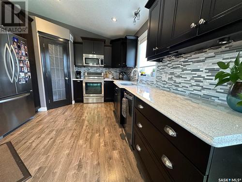 507 Anderson Drive, Hudson Bay, SK - Indoor Photo Showing Kitchen With Upgraded Kitchen