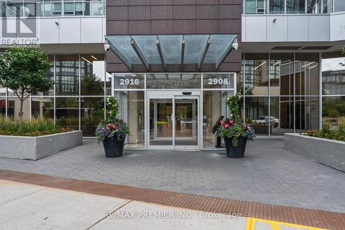 2109 - 2908 Highway 7 Road, Vaughan, ON - Outdoor