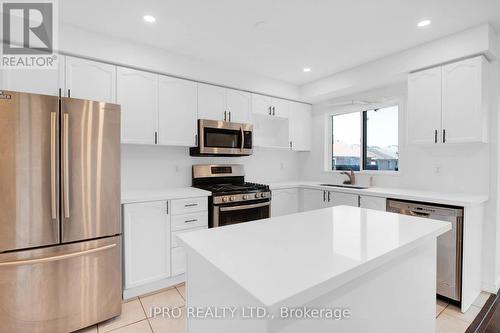 112 - 1480 Britannia Road W, Mississauga, ON - Indoor Photo Showing Kitchen