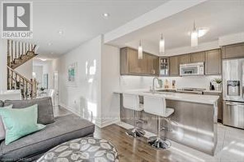 3115 Lula Road, Burlington, ON - Indoor Photo Showing Kitchen With Stainless Steel Kitchen With Upgraded Kitchen