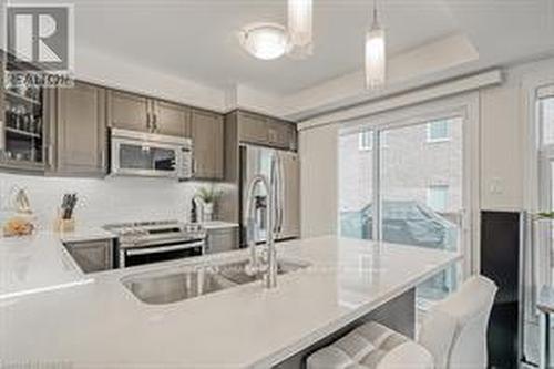 3115 Lula Road, Burlington, ON - Indoor Photo Showing Kitchen With Stainless Steel Kitchen With Double Sink With Upgraded Kitchen