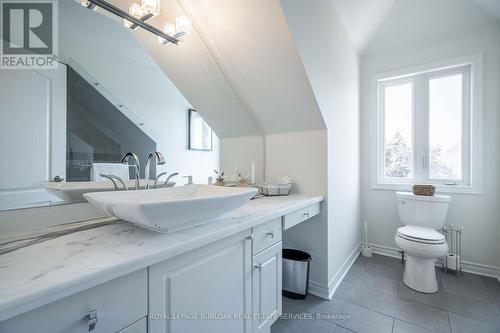 5I Brussels Street, Toronto, ON - Indoor Photo Showing Bathroom